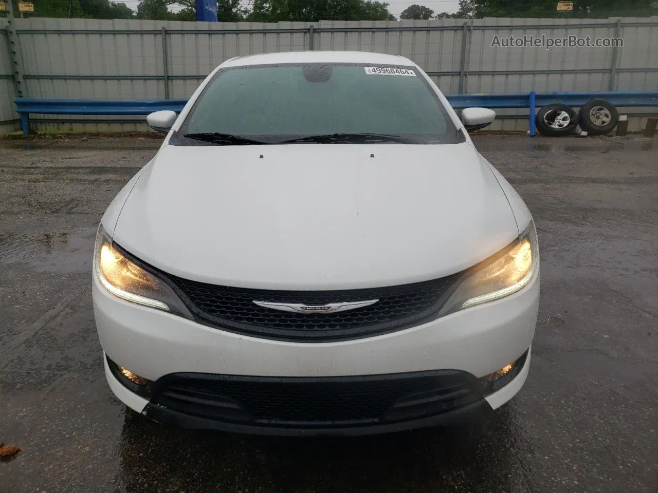 2015 Chrysler 200 S White vin: 1C3CCCBB4FN675628