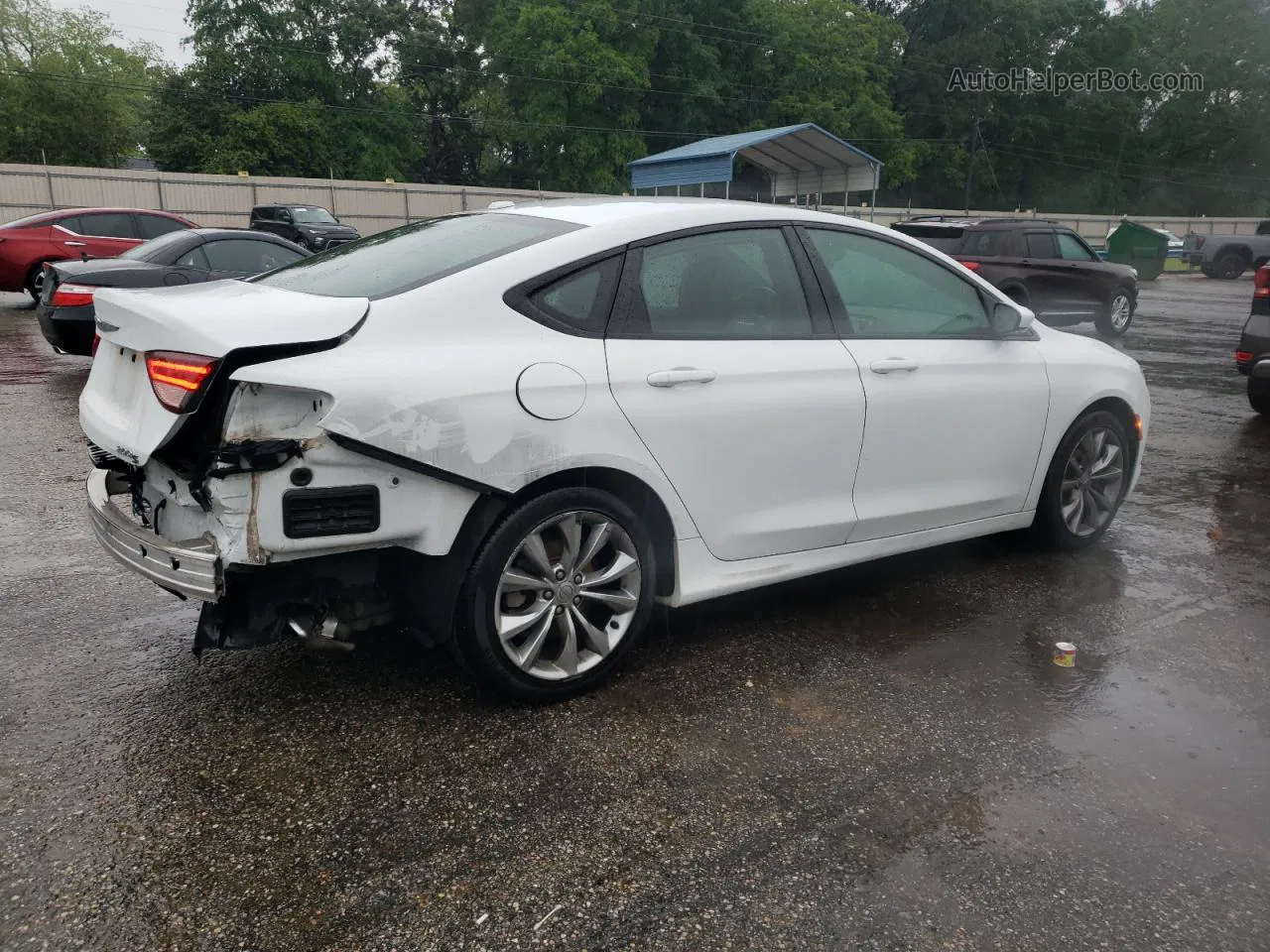 2015 Chrysler 200 S Белый vin: 1C3CCCBB4FN675628