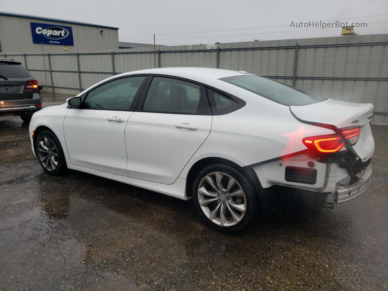 2015 Chrysler 200 S White vin: 1C3CCCBB4FN675628