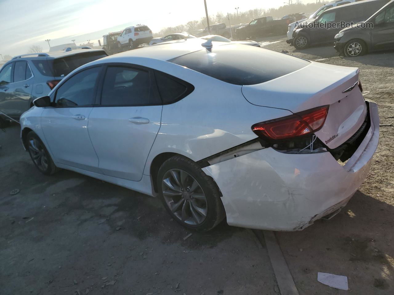 2015 Chrysler 200 S White vin: 1C3CCCBB6FN614779