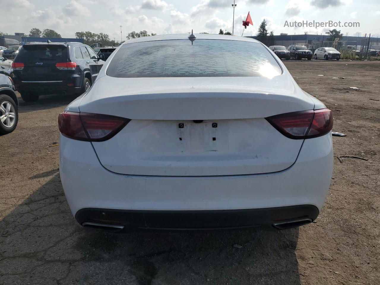 2016 Chrysler 200 S White vin: 1C3CCCBB9GN124726