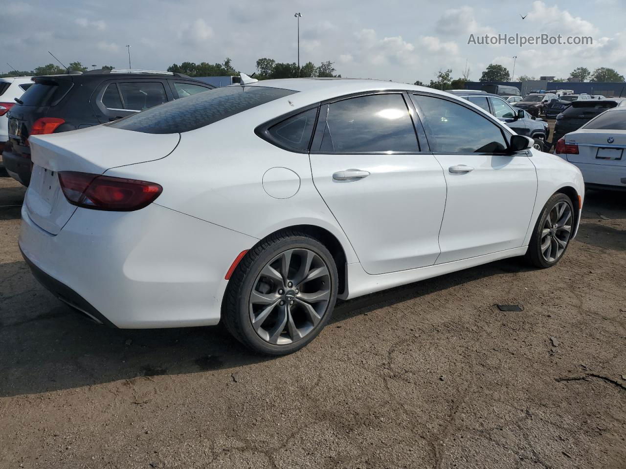 2016 Chrysler 200 S White vin: 1C3CCCBB9GN124726