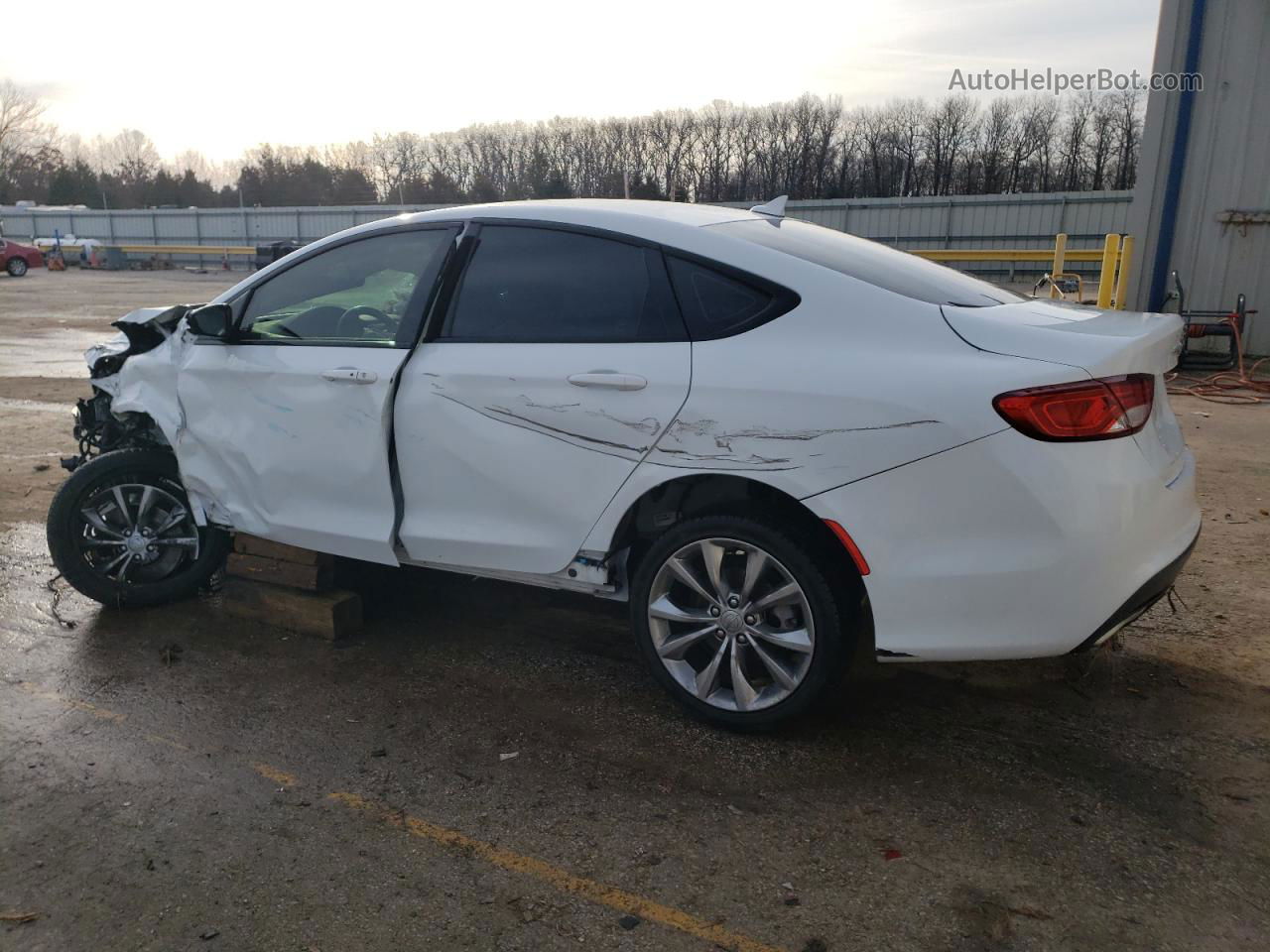 2016 Chrysler 200 S White vin: 1C3CCCBG1GN107897