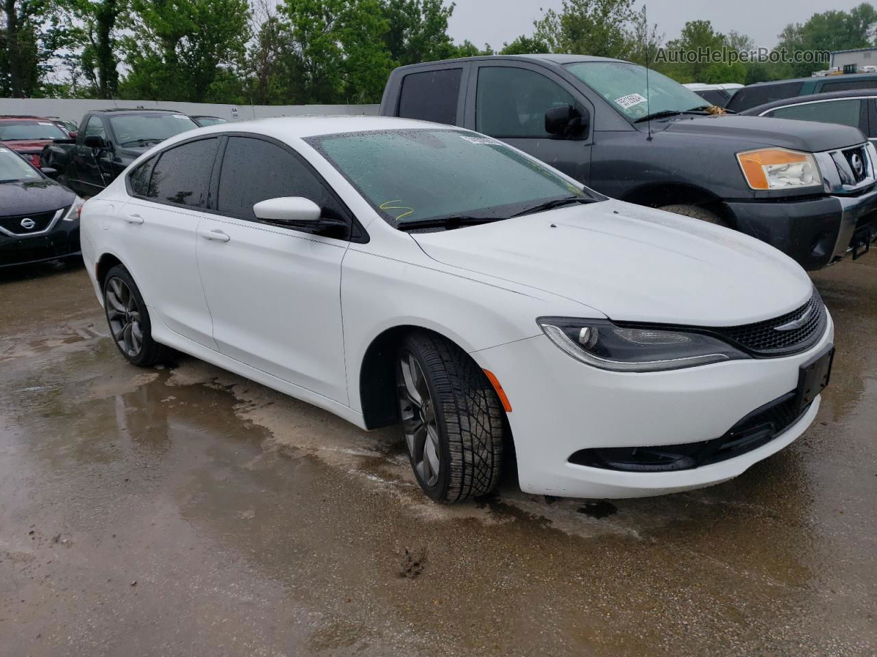 2015 Chrysler 200 S White vin: 1C3CCCBG2FN638475