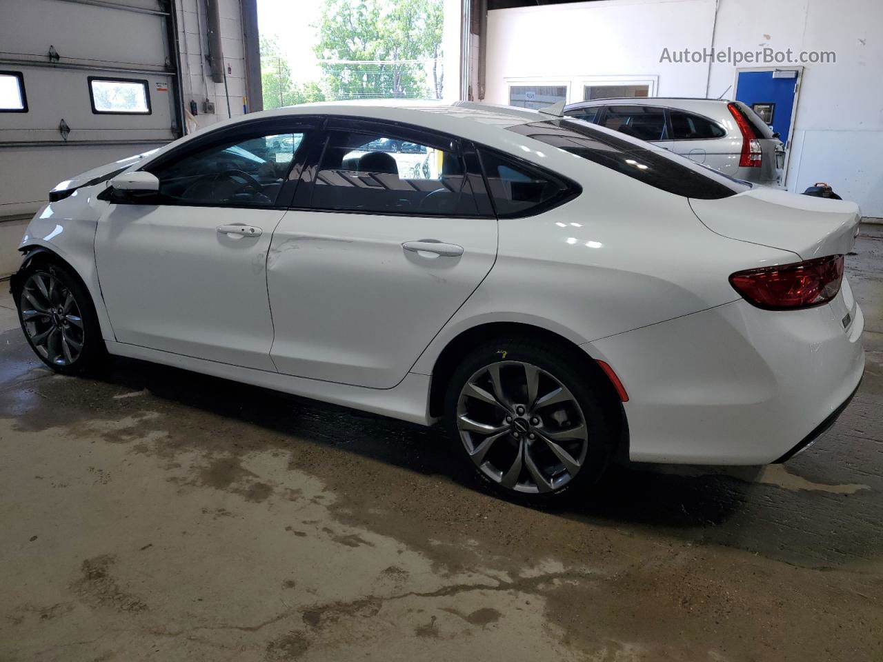 2015 Chrysler 200 S White vin: 1C3CCCBG2FN672464