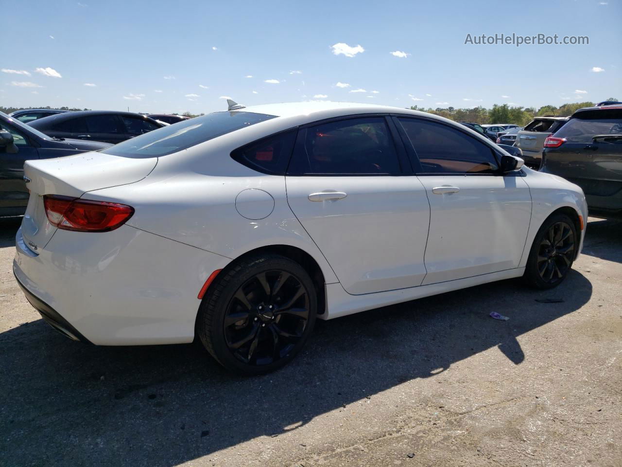 2015 Chrysler 200 S Белый vin: 1C3CCCBG5FN635313