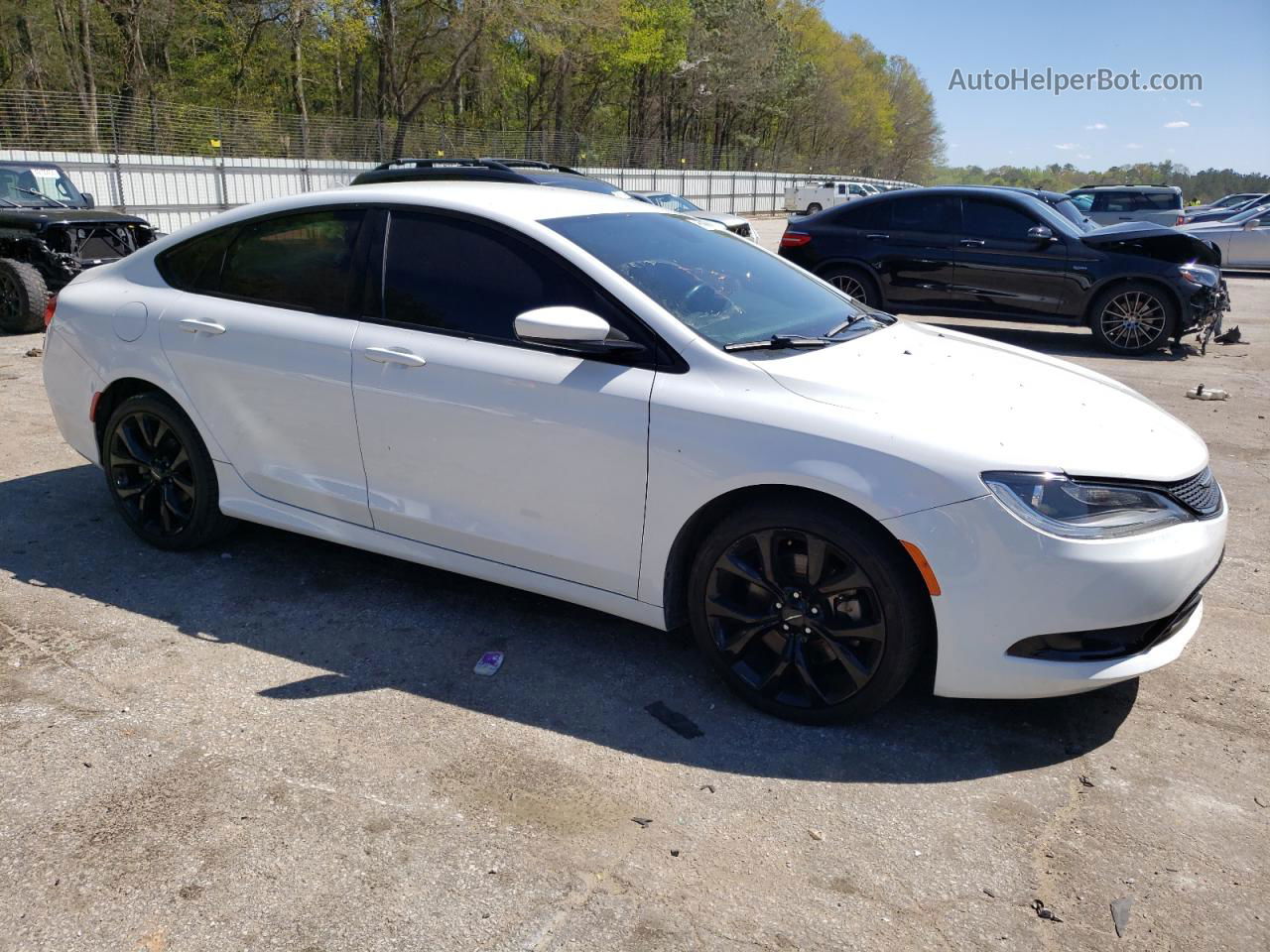 2015 Chrysler 200 S Белый vin: 1C3CCCBG5FN635313