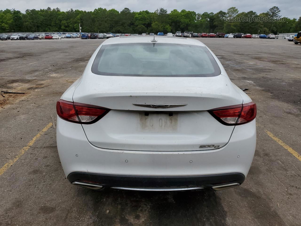 2015 Chrysler 200 C White vin: 1C3CCCCG1FN552136