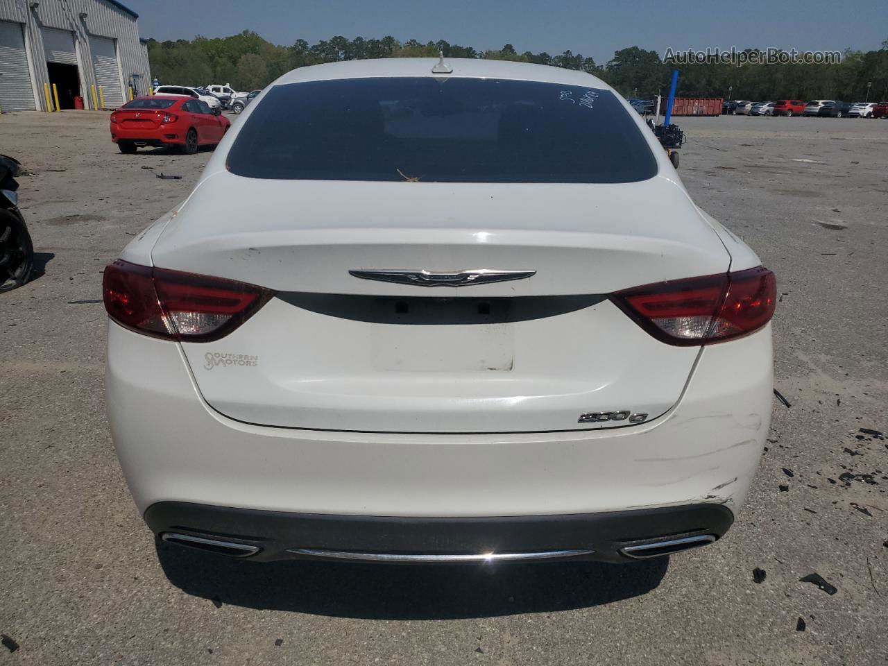 2015 Chrysler 200 C White vin: 1C3CCCCG2FN647515