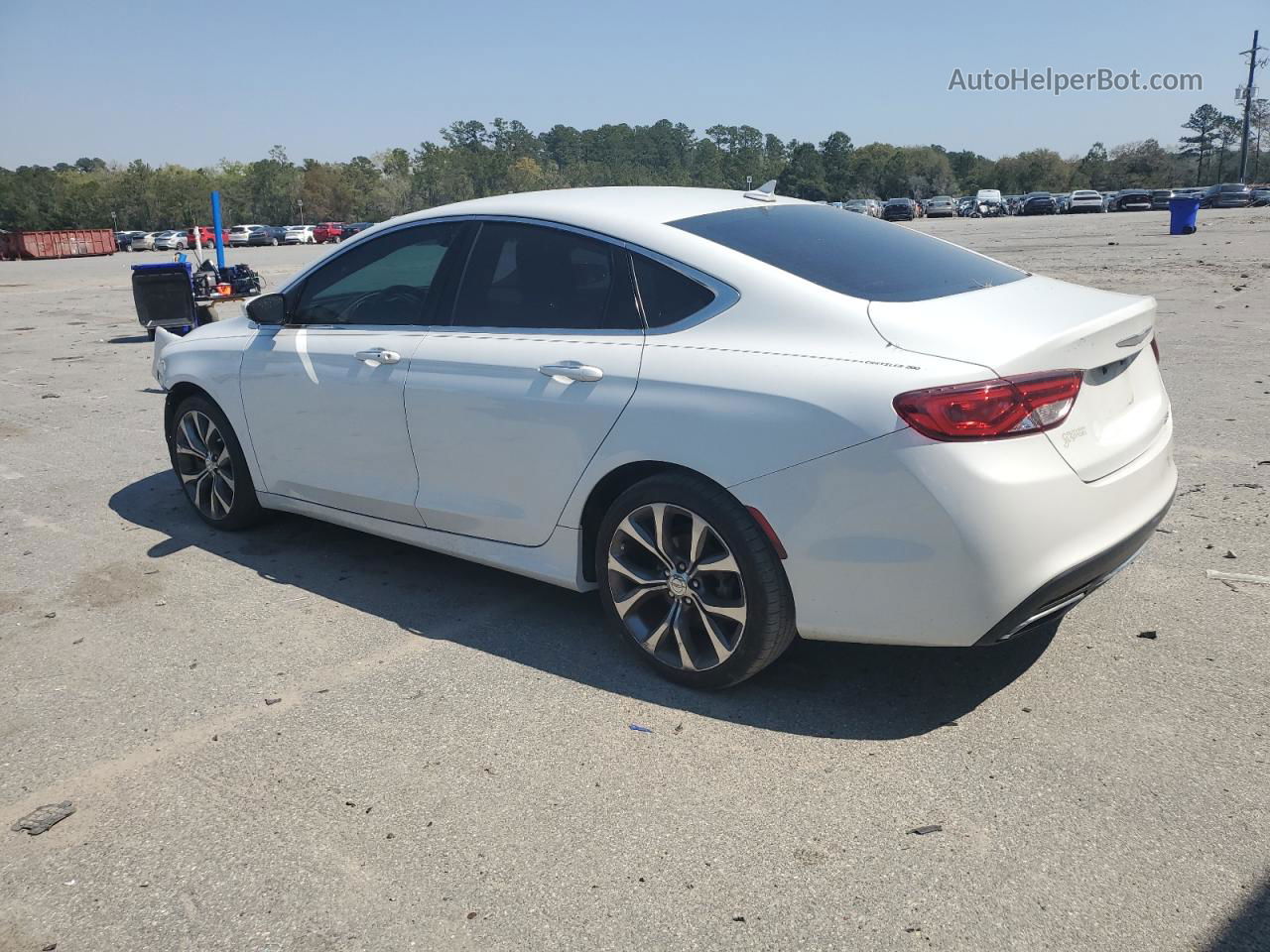 2015 Chrysler 200 C White vin: 1C3CCCCG2FN647515