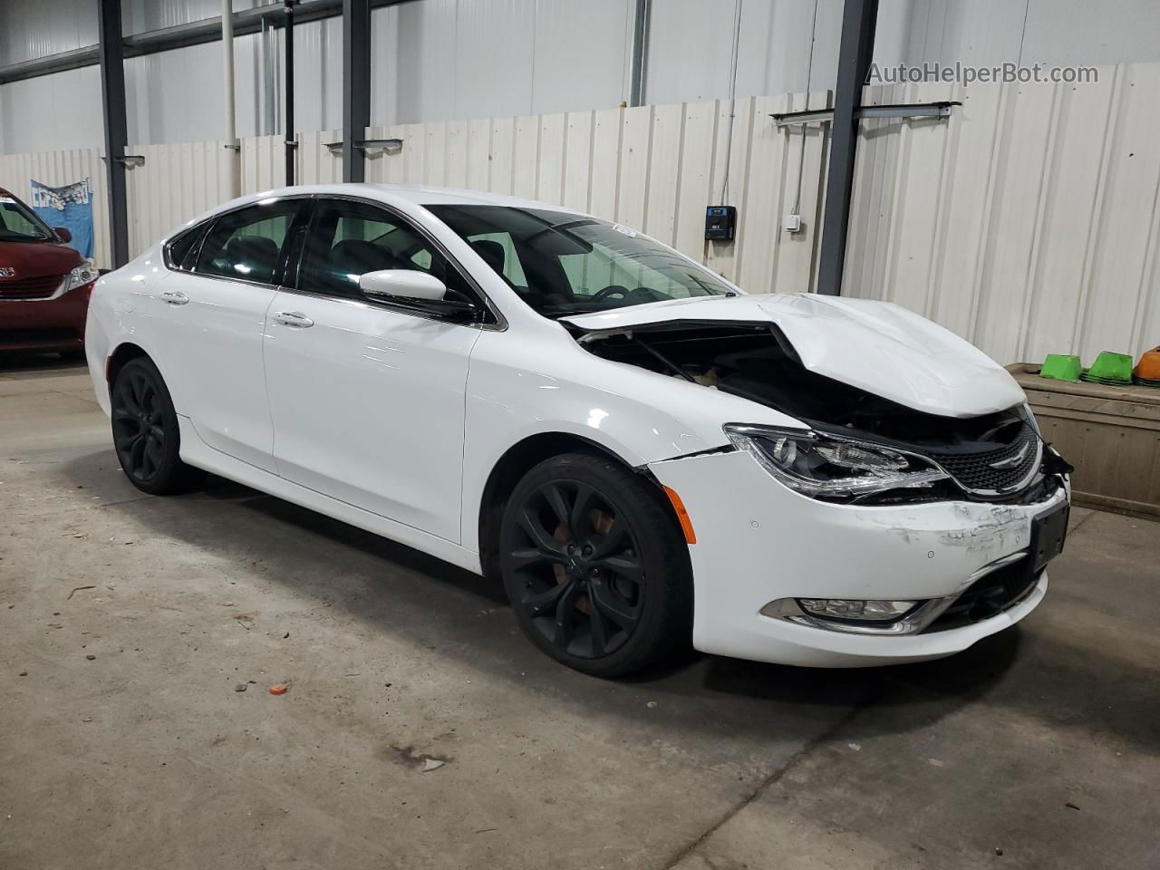 2015 Chrysler 200 C White vin: 1C3CCCCG5FN520208