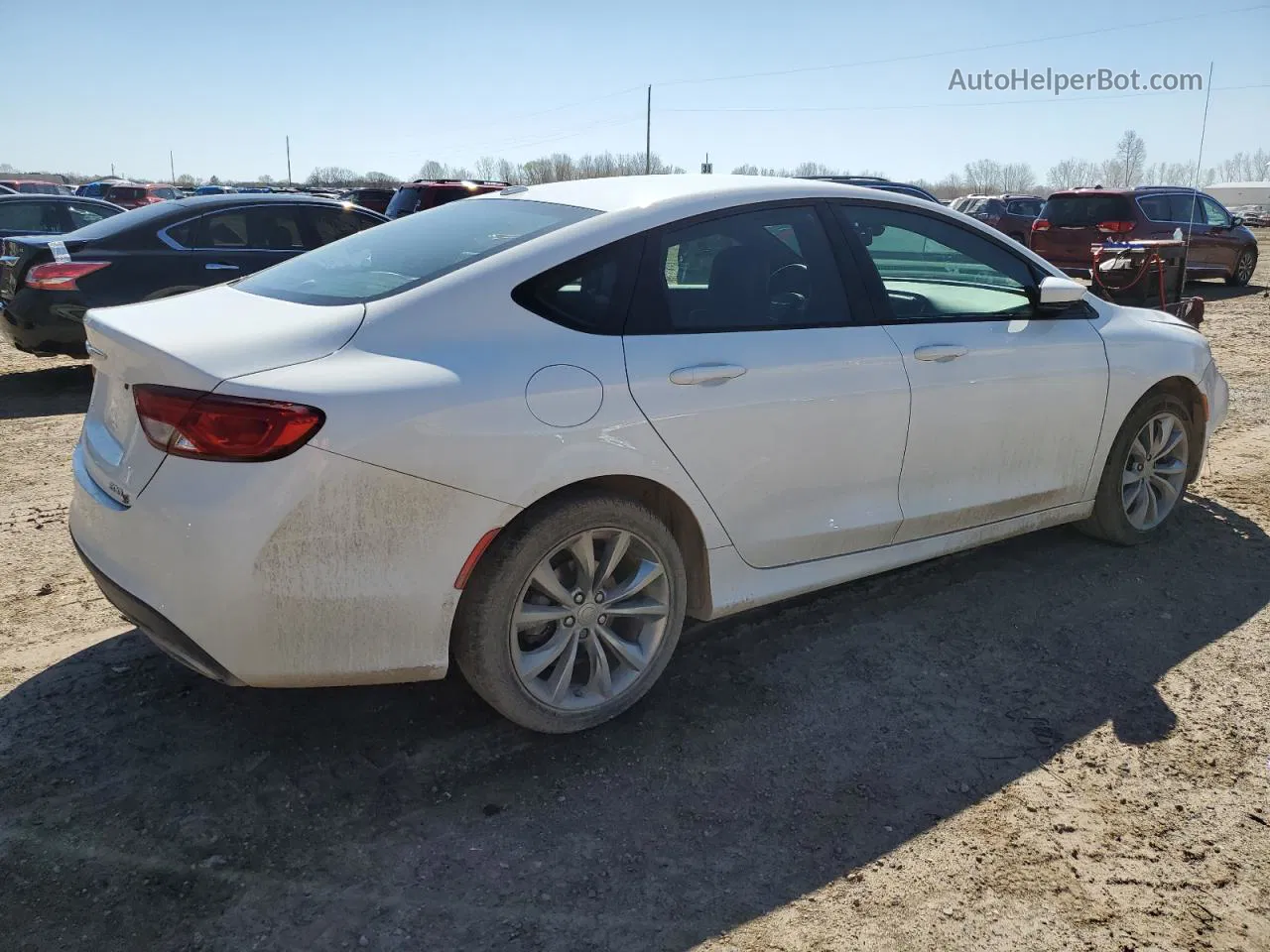 2016 Chrysler 200 S White vin: 1C3CCCDGXGN118409