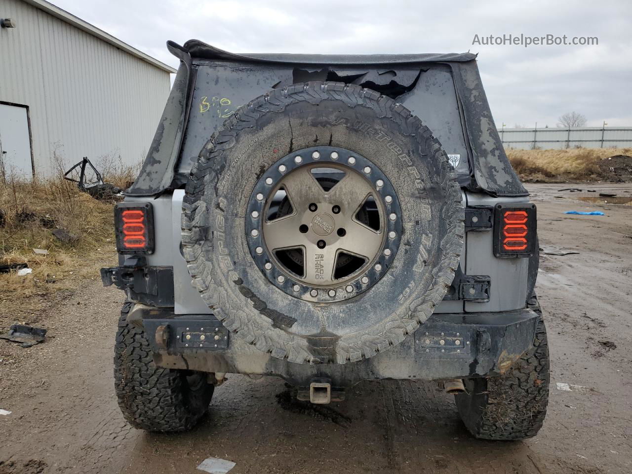 2014 Jeep Wrangler Sport Silver vin: 1C4AJWAG0EL312440