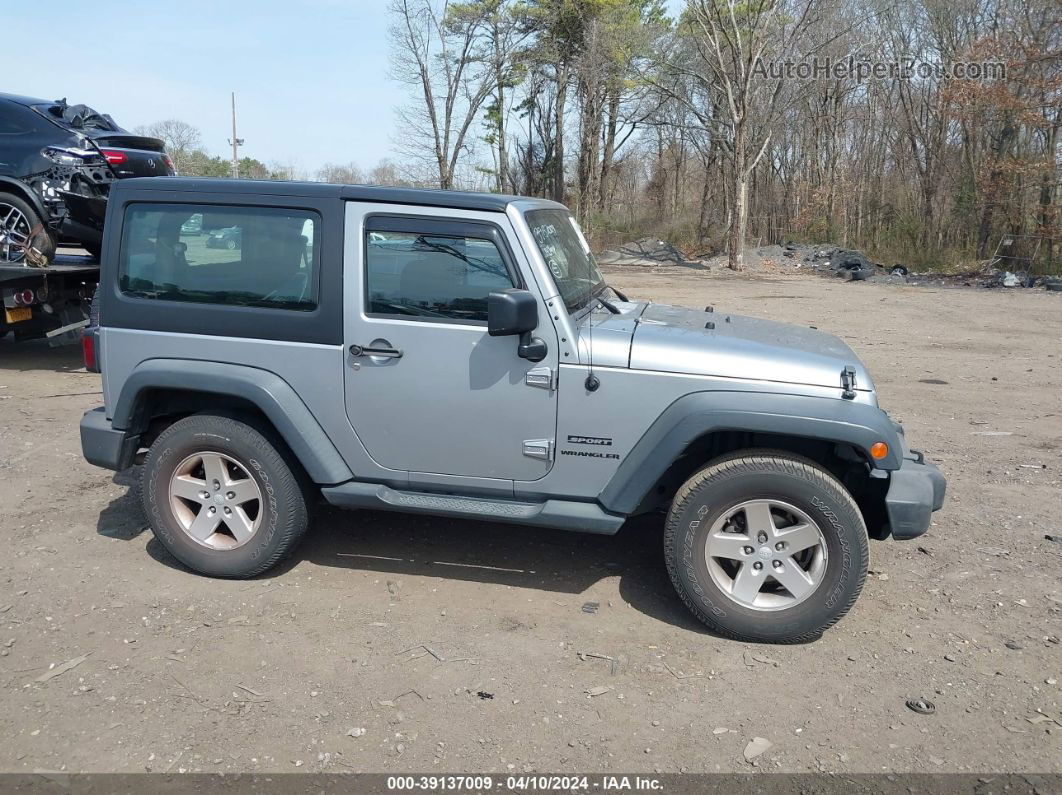 2014 Jeep Wrangler Sport Silver vin: 1C4AJWAG1EL110173