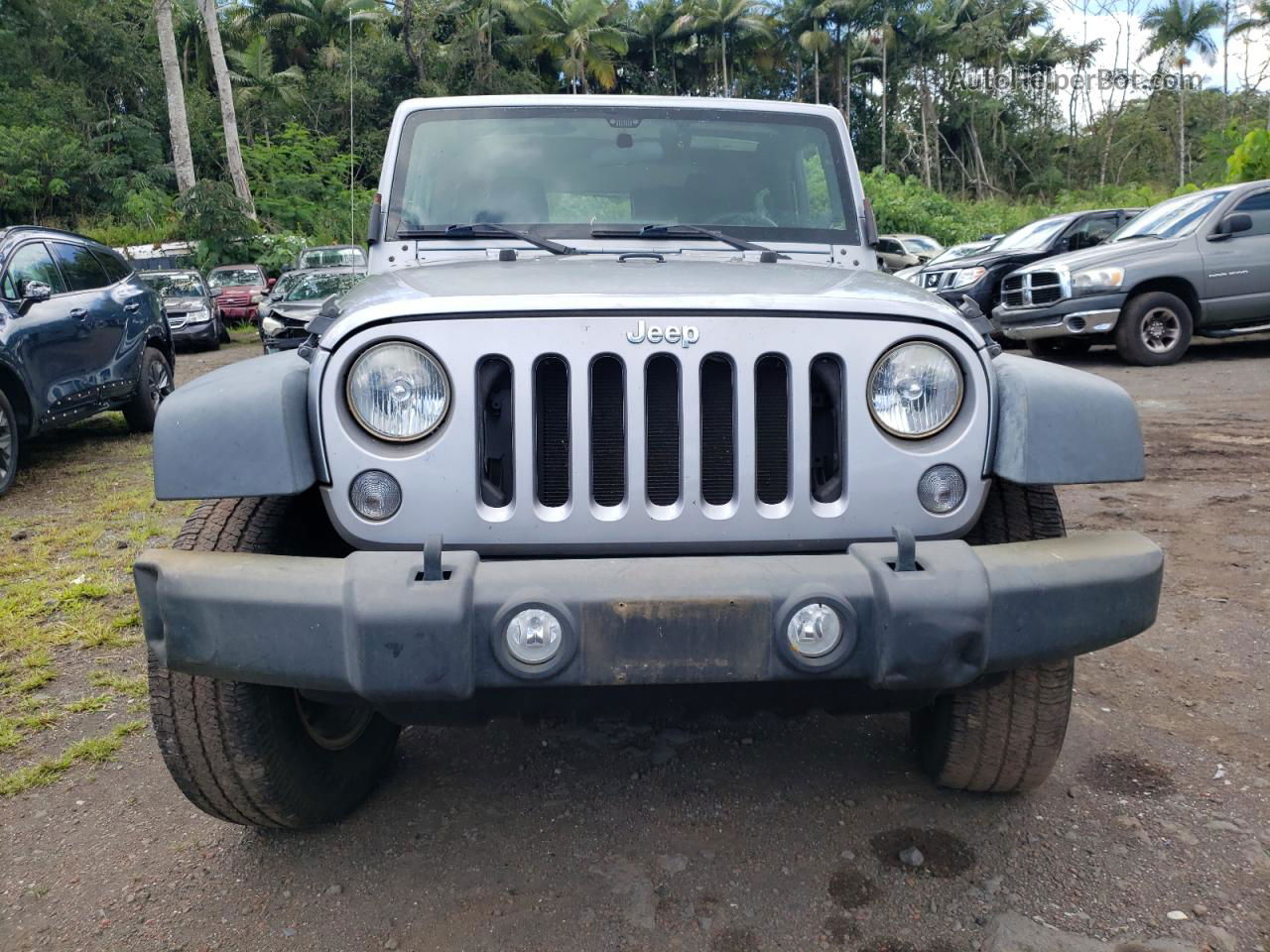 2014 Jeep Wrangler Sport Silver vin: 1C4AJWAG1EL192454