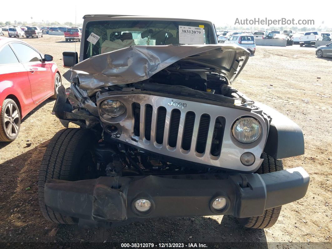 2017 Jeep Wrangler Sport 4x4 Silver vin: 1C4AJWAG2HL671633