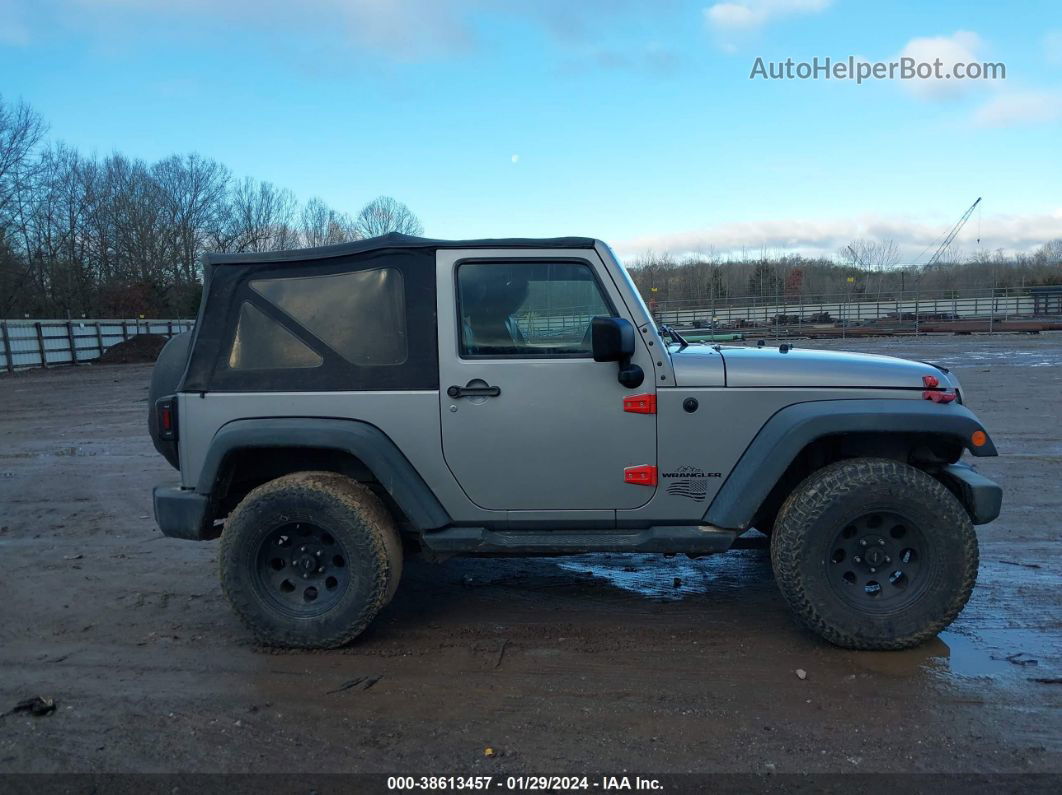 2014 Jeep Wrangler Sport Серебряный vin: 1C4AJWAG4EL321156