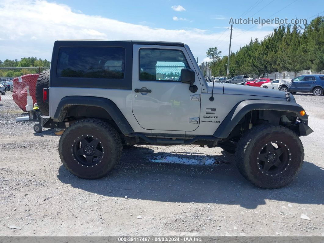 2014 Jeep Wrangler Sport Silver vin: 1C4AJWAG5EL138204