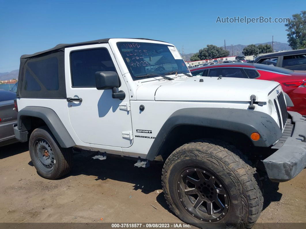 2014 Jeep Wrangler Sport White vin: 1C4AJWAG6EL121637