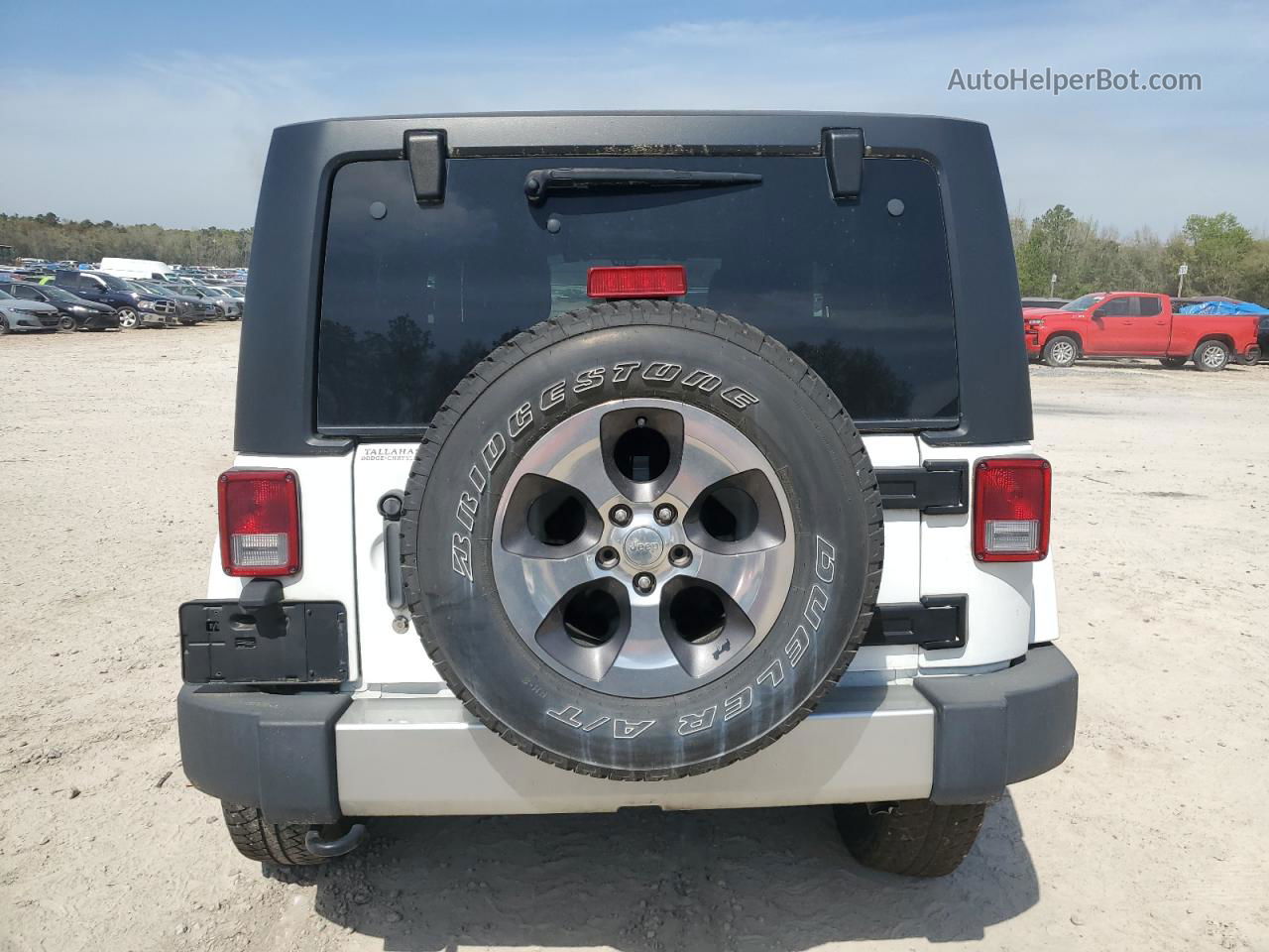 2017 Jeep Wrangler Sahara White vin: 1C4AJWBG5HL755573