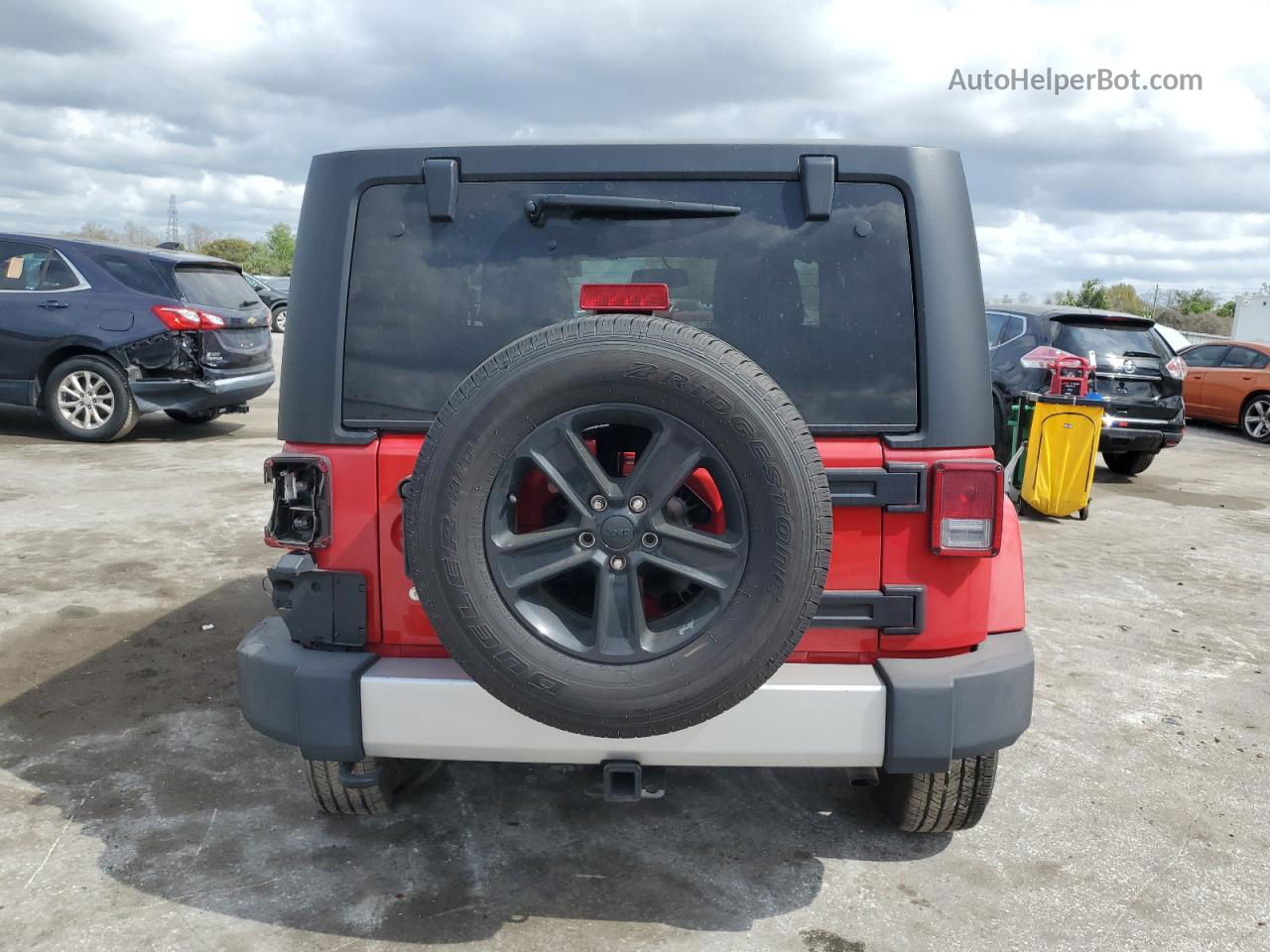 2014 Jeep Wrangler Sahara Red vin: 1C4AJWBG7EL101072