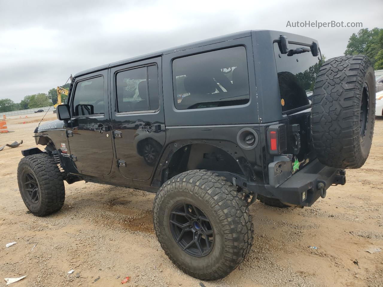 2014 Jeep Wrangler Unlimited Sport Black vin: 1C4BJWDG2EL220844