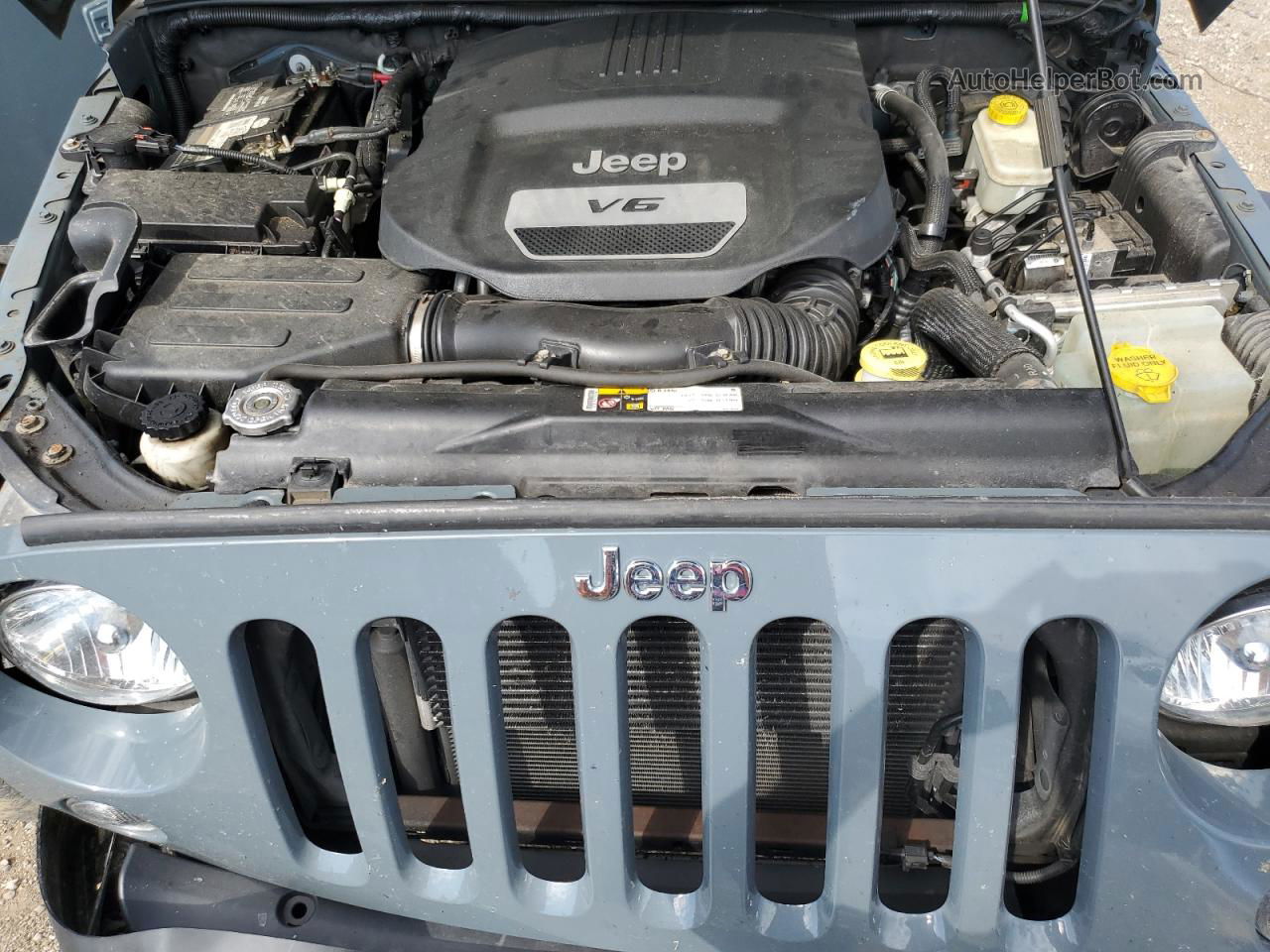 2014 Jeep Wrangler Unlimited Sport Gray vin: 1C4BJWDG4EL130367