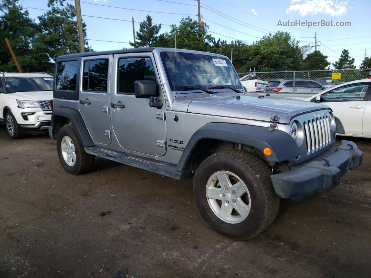 2014 Jeep Wrangler Unlimited Sport Silver vin: 1C4BJWDG5EL104778