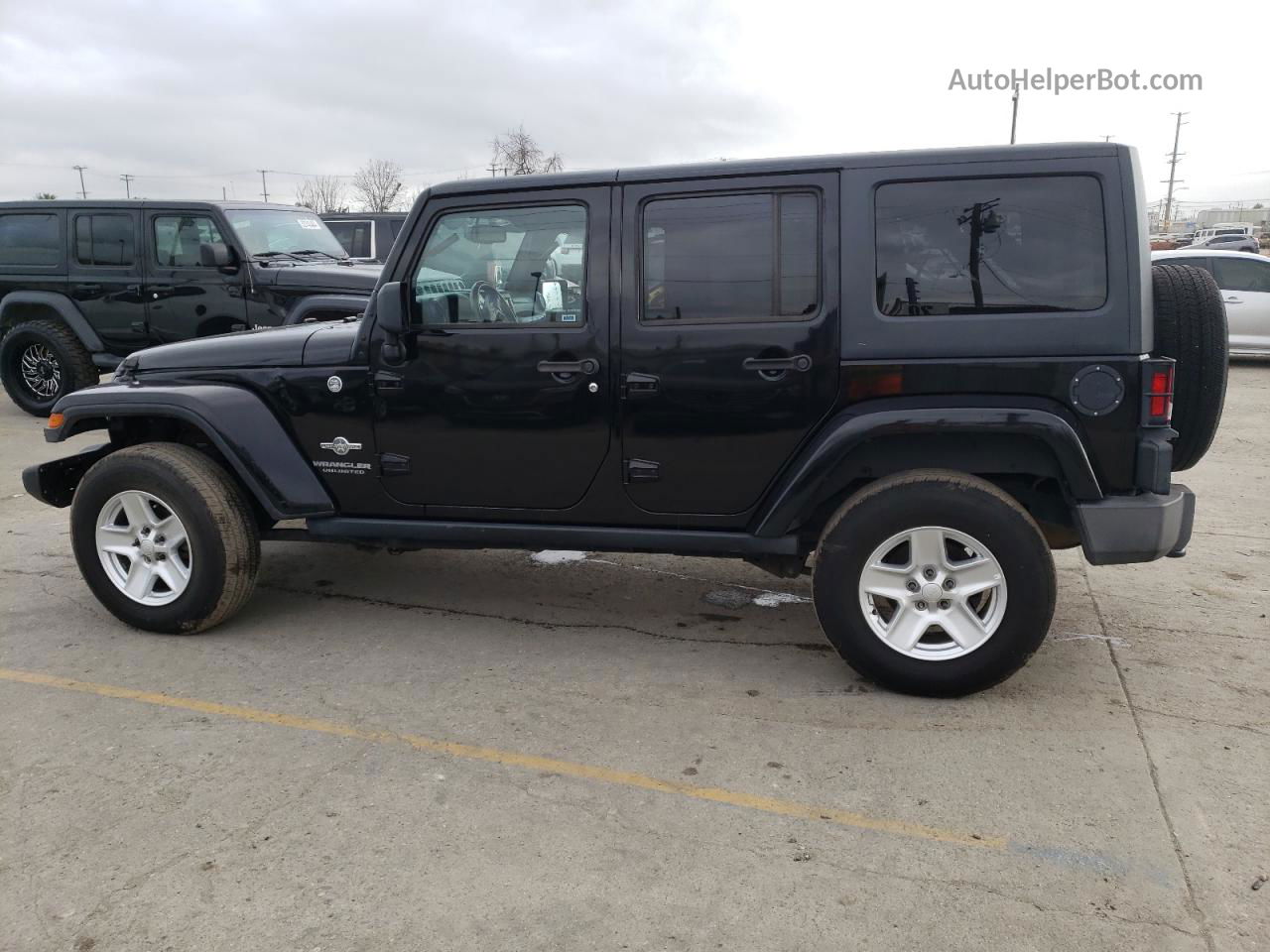 2014 Jeep Wrangler Unlimited Sport Черный vin: 1C4BJWDG6EL241969