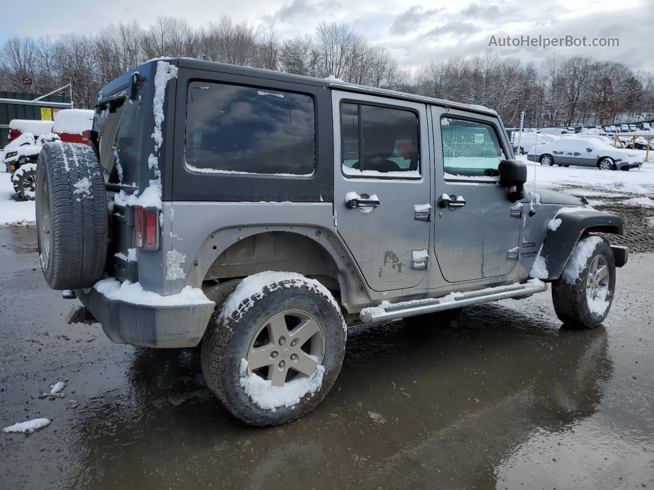 2014 Jeep Wrangler Unlimited Sport Silver vin: 1C4BJWDG6EL251143