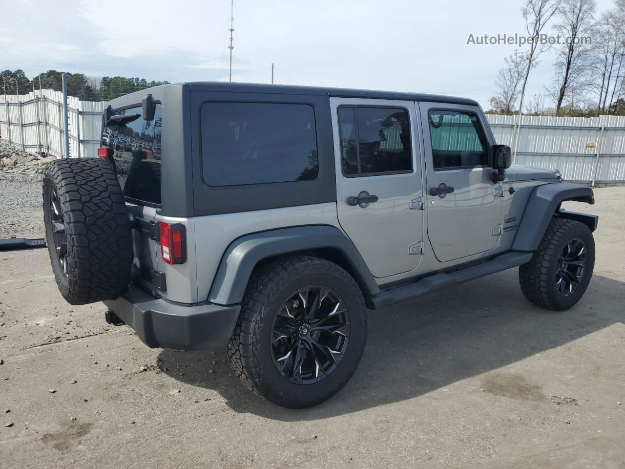 2017 Jeep Wrangler Unlimited Sport Silver vin: 1C4BJWDG6HL749332