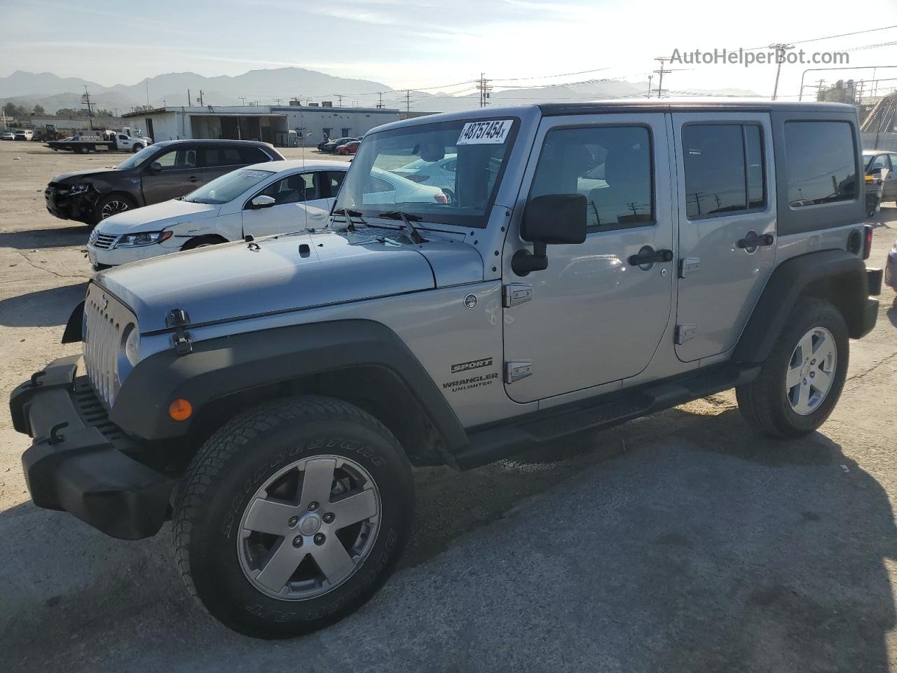 2014 Jeep Wrangler Unlimited Sport Silver vin: 1C4BJWDG7EL127530