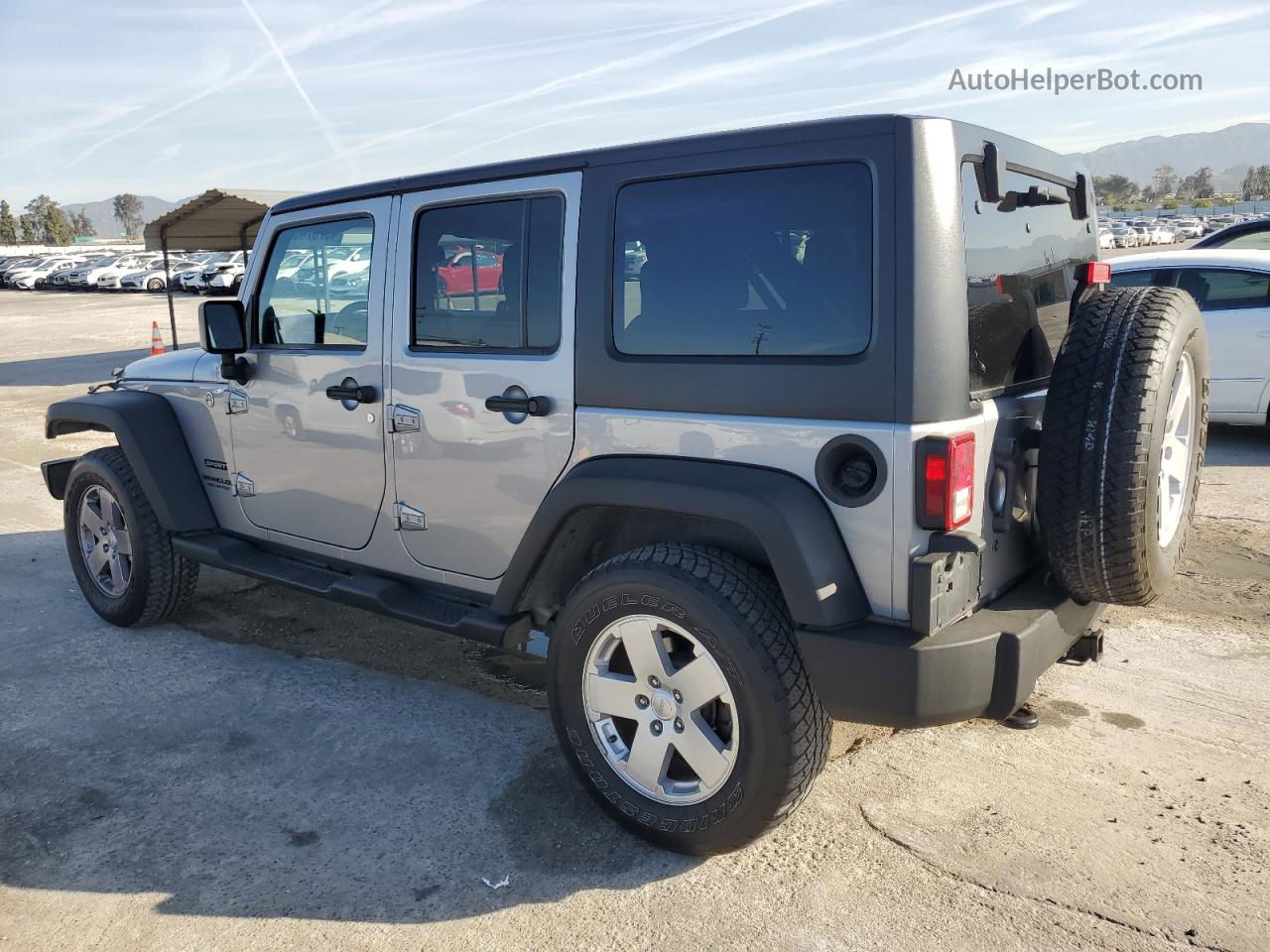 2014 Jeep Wrangler Unlimited Sport Silver vin: 1C4BJWDG7EL127530