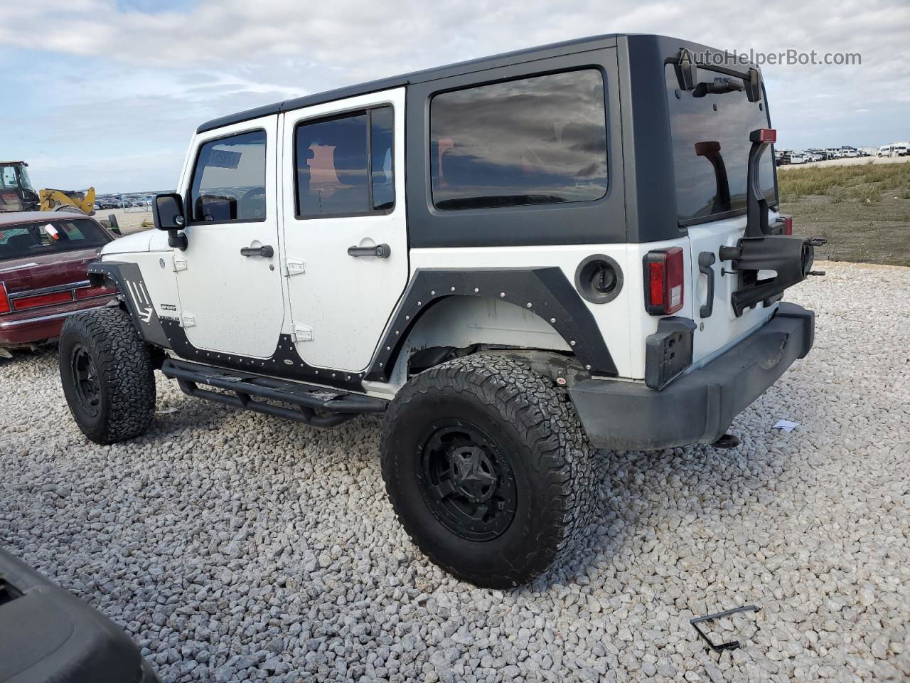 2014 Jeep Wrangler Unlimited Sport White vin: 1C4BJWDG8EL105956