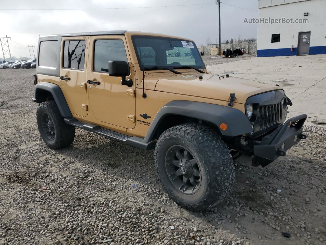 2014 Jeep Wrangler Unlimited Sport Gold vin: 1C4BJWDG8EL199742