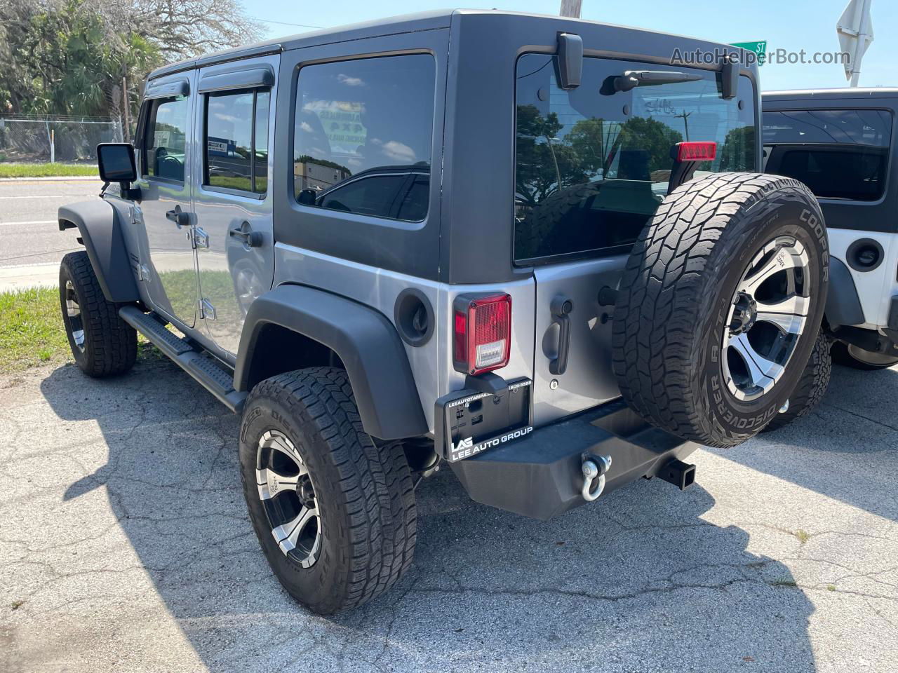 2014 Jeep Wrangler Unlimited Sport Silver vin: 1C4BJWDG9EL130719