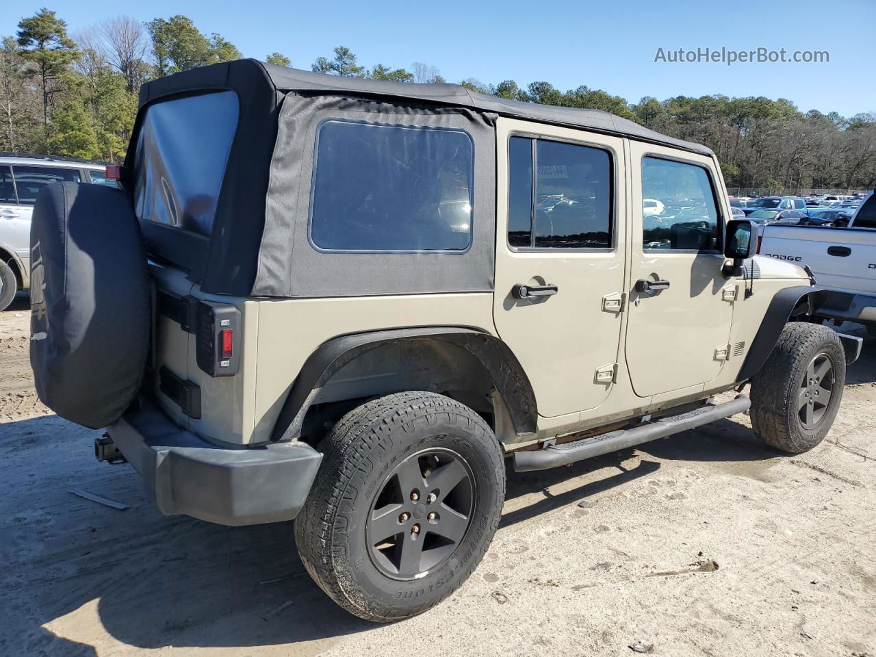 2017 Jeep Wrangler Unlimited Sport Beige vin: 1C4BJWDGXHL569996