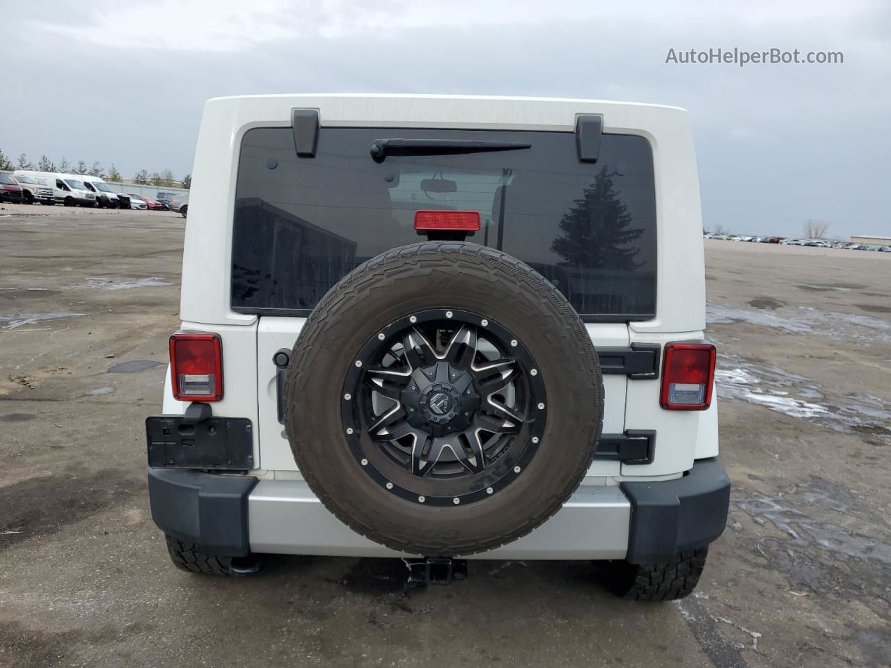 2014 Jeep Wrangler Unlimited Sahara Белый vin: 1C4BJWEG0EL324134