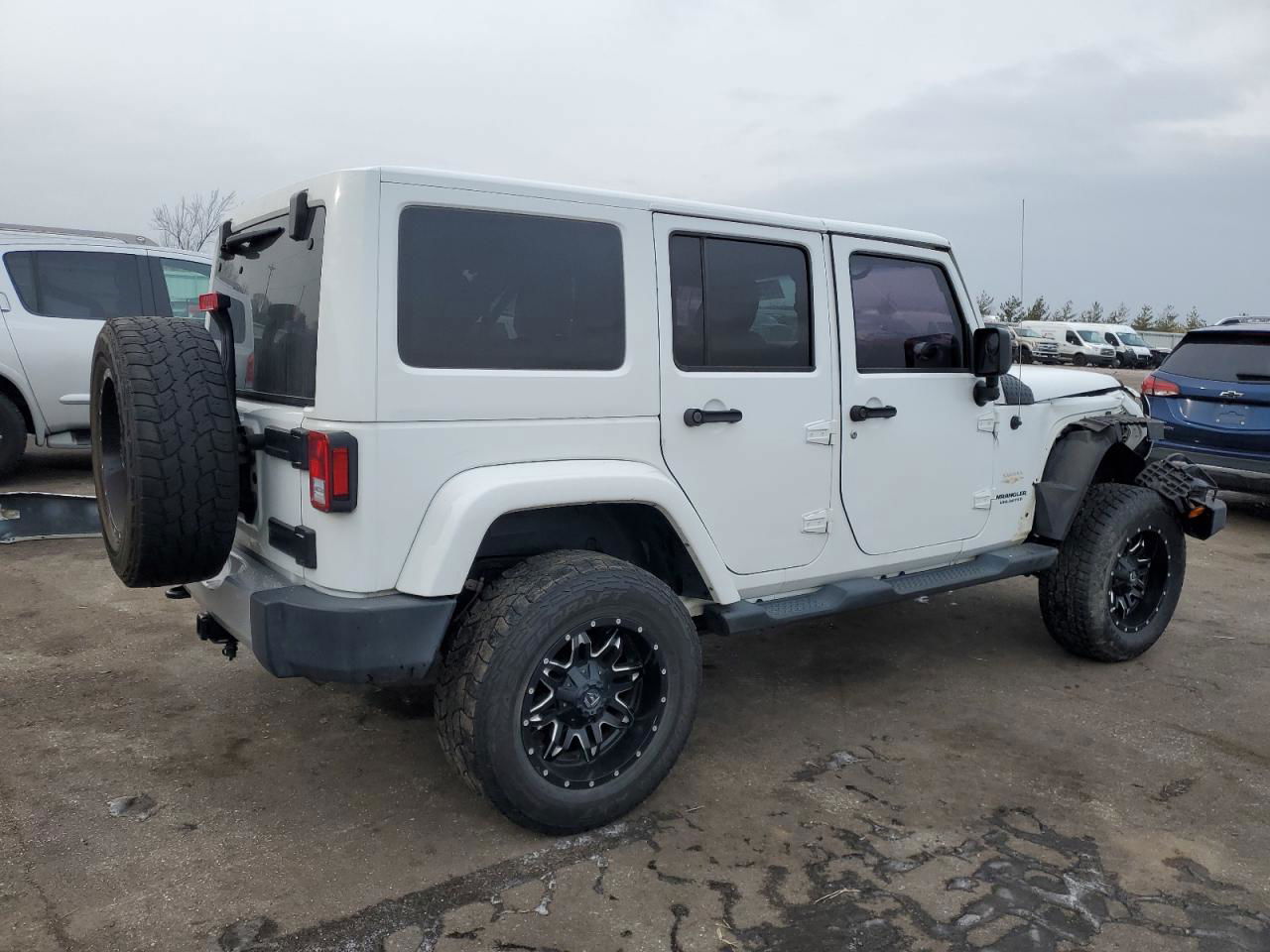 2014 Jeep Wrangler Unlimited Sahara White vin: 1C4BJWEG0EL324134