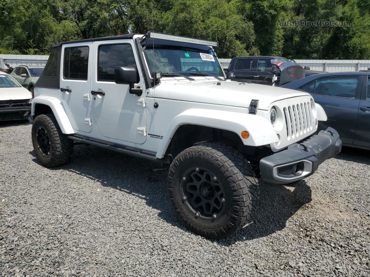 2017 Jeep Wrangler Unlimited Sahara White vin: 1C4BJWEG0HL565339