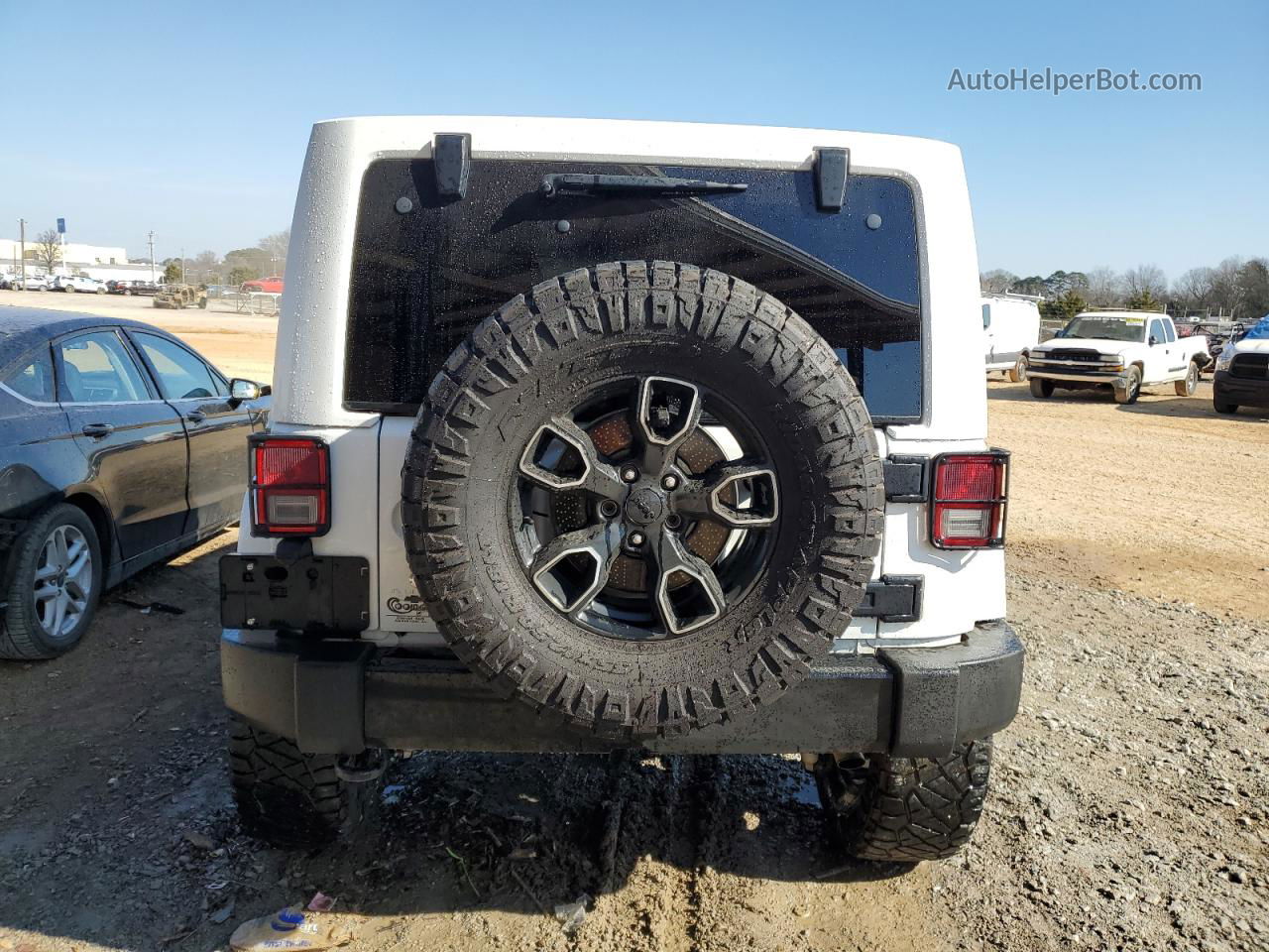 2017 Jeep Wrangler Unlimited Sahara White vin: 1C4BJWEG0HL676909