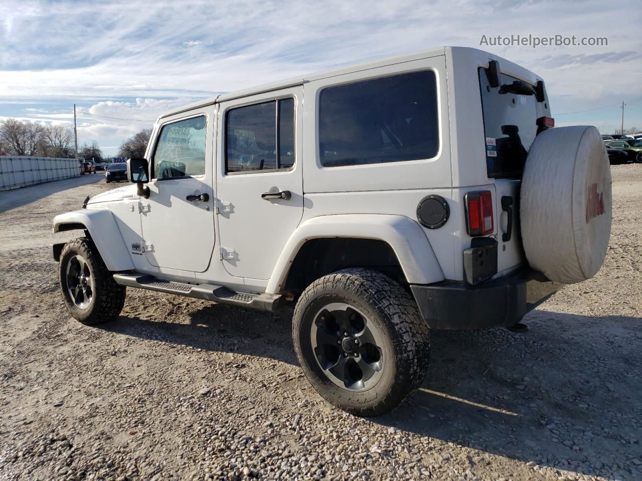 2014 Jeep Wrangler Unlimited Sahara White vin: 1C4BJWEG2EL210880