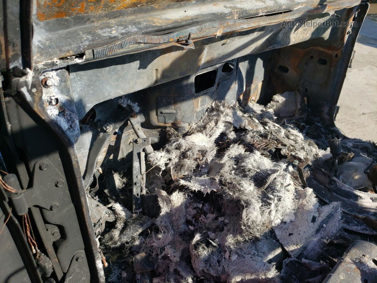 2017 Jeep Wrangler Unlimited Sahara Пожар vin: 1C4BJWEG2HL537848