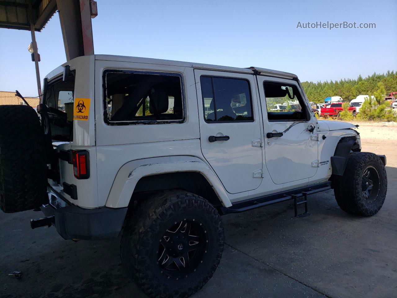 2014 Jeep Wrangler Unlimited Sahara White vin: 1C4BJWEG3EL320675