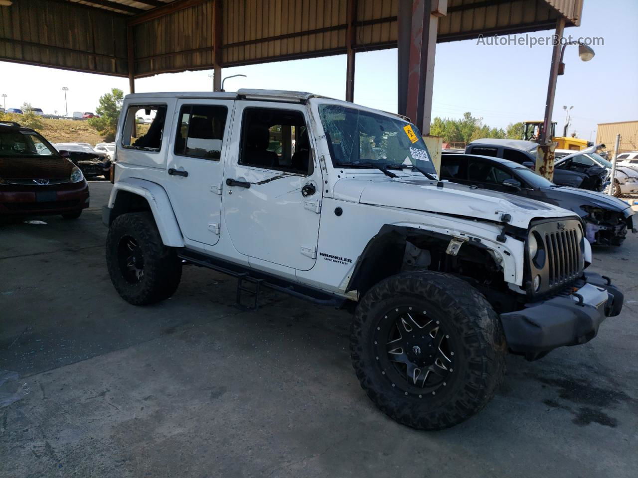 2014 Jeep Wrangler Unlimited Sahara White vin: 1C4BJWEG3EL320675