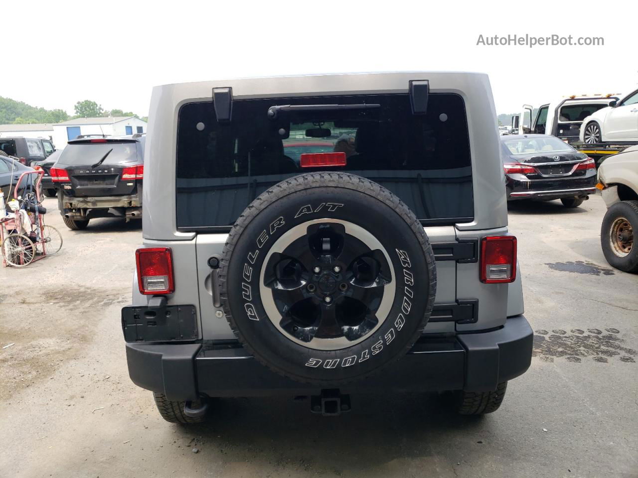 2014 Jeep Wrangler Unlimited Sahara Silver vin: 1C4BJWEG5EL220710