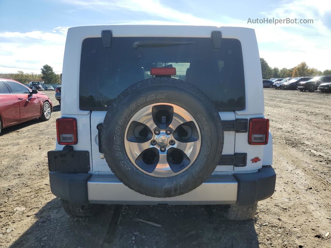 2017 Jeep Wrangler Unlimited Sahara White vin: 1C4BJWEG5HL698789