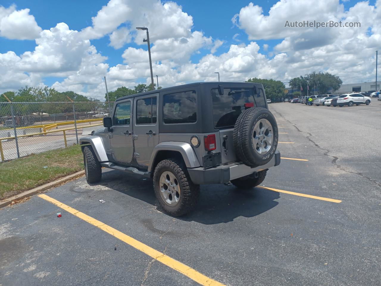 2014 Jeep Wrangler Unlimited Sahara Gray vin: 1C4BJWEG6EL168083