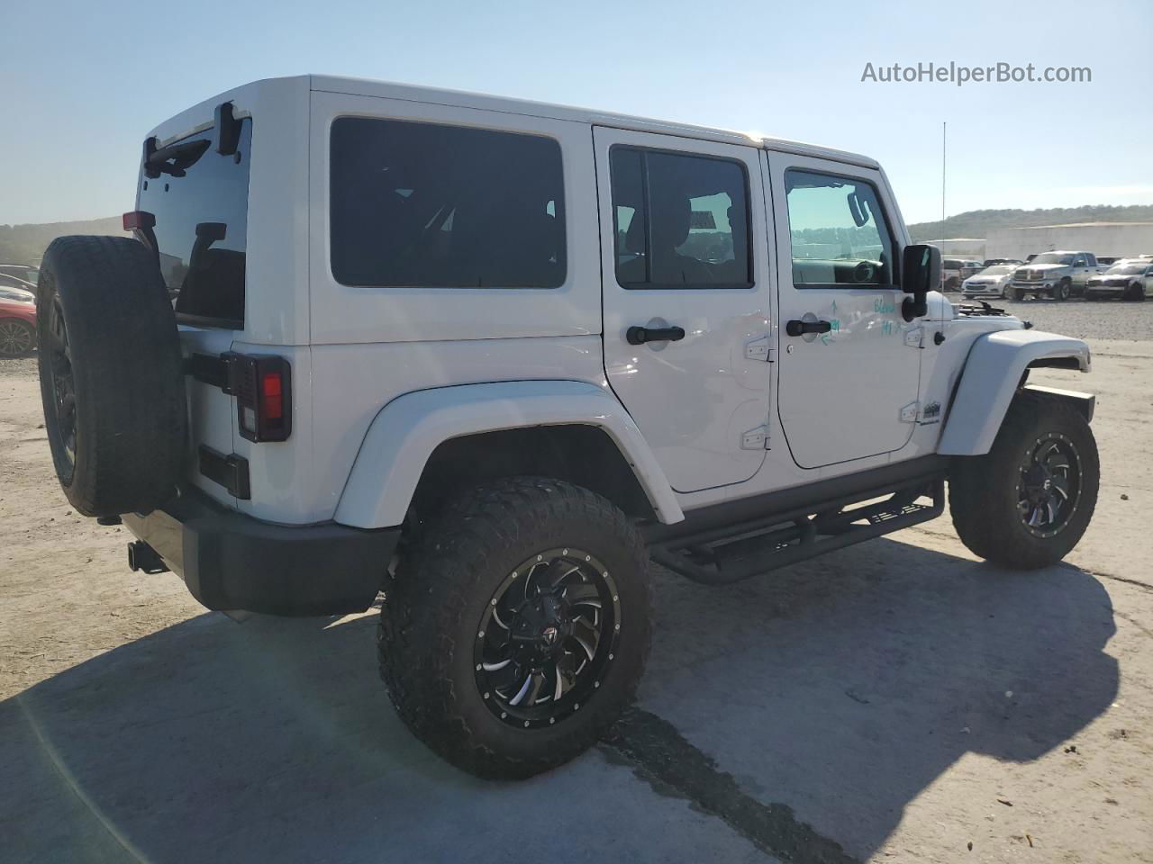 2014 Jeep Wrangler Unlimited Sahara White vin: 1C4BJWEG7EL182123