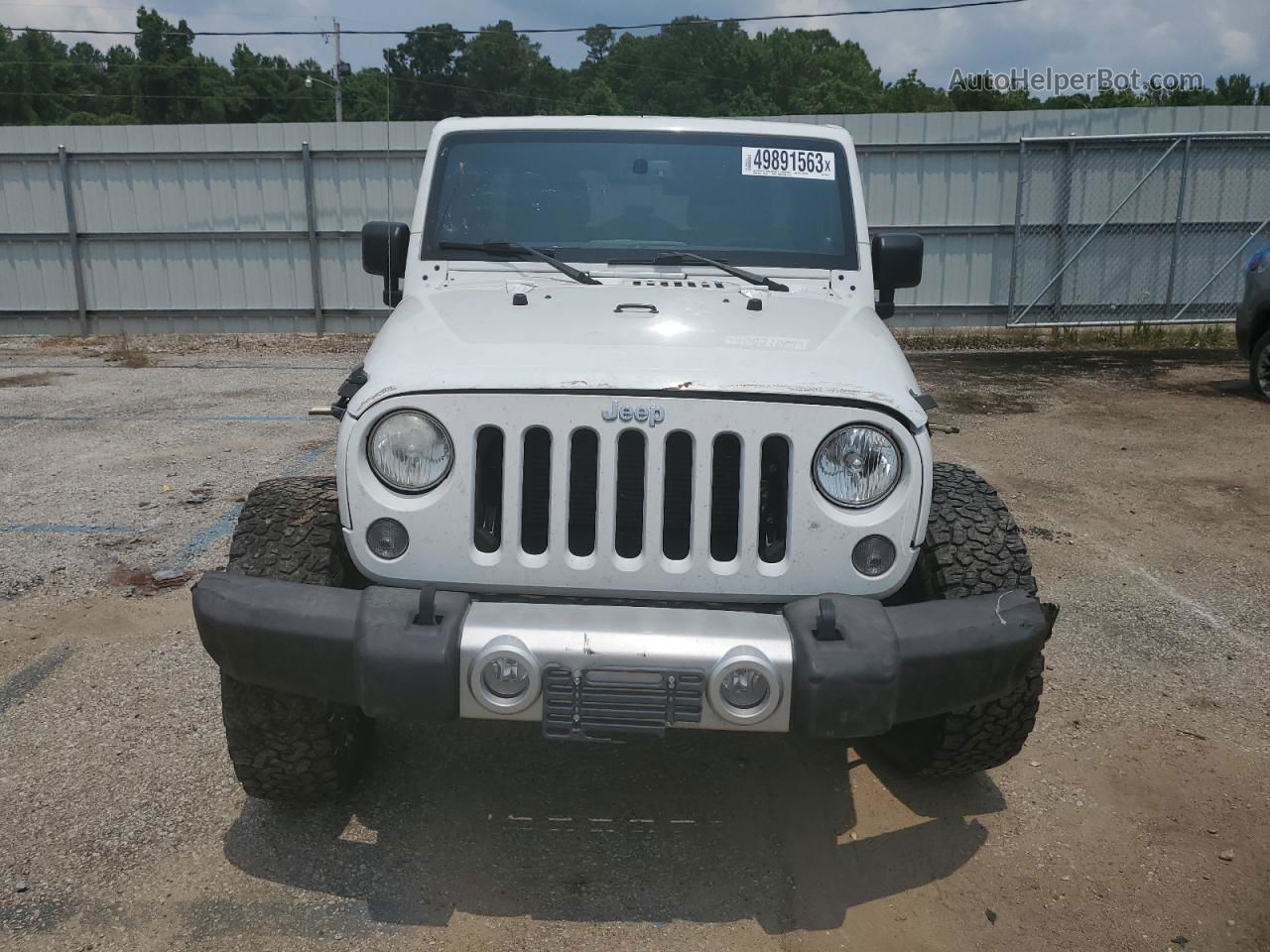 2014 Jeep Wrangler Unlimited Sahara White vin: 1C4BJWEG7EL195793